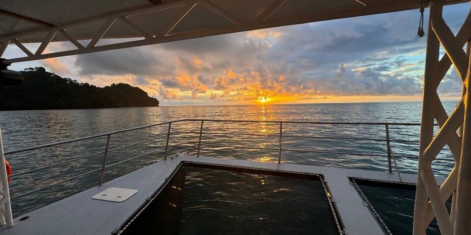 rsz_55_ft_catamaran_2